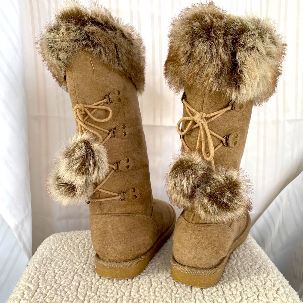 Cute faux fur boots